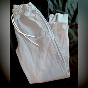 listing-status-banner